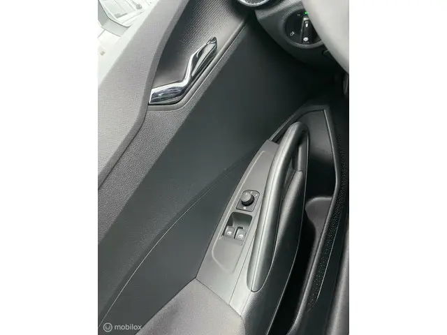 Škoda Fabia 1.0 TSI 81kw 6-bak 87km!! 2024 Benzine 13