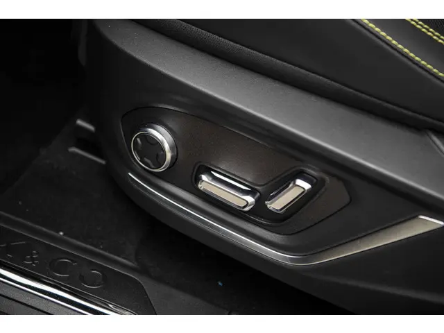 Lynk & Co 01 1.5 More 2025 Hybride Benzine 7