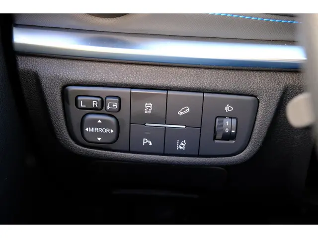 Seres 3 52kWh Aut. Pano|Leder|Navi|360Cam|LMV 2023 Elektrisch 28