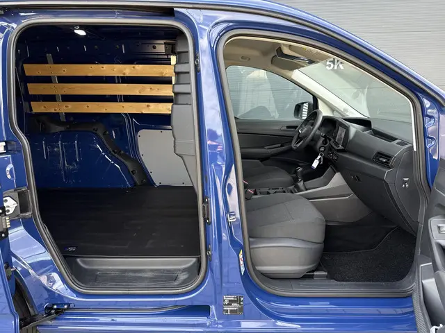 Volkswagen Caddy Cargo 2.0 TDI Trend 2022 Diesel 24