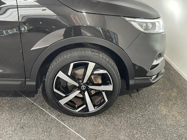 Nissan QASHQAI 1.3 DIG-T Tekna 2020 Benzine 26