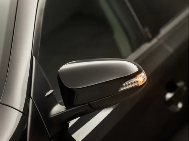 Toyota Auris 1.8 Hybrid Sport 2018 Hybride Benzine 36