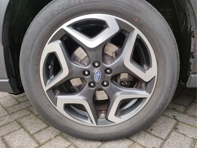 Subaru XV 2.0i e-BOXER Premium 2021 Hybride Benzine 10