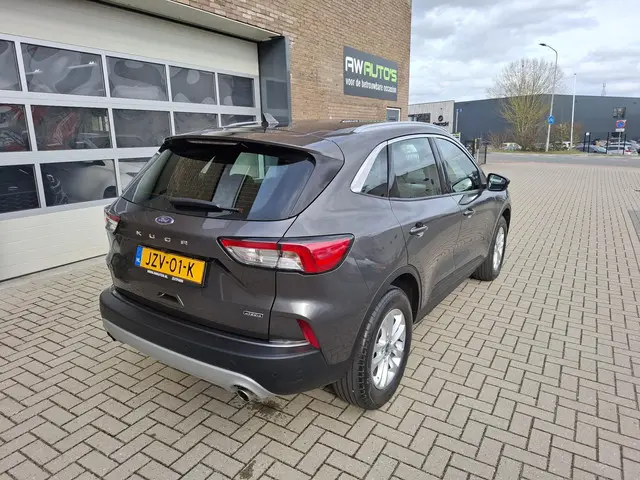 Ford Kuga 2.5 PHEV Titanium 2022 Hybride Benzine 23