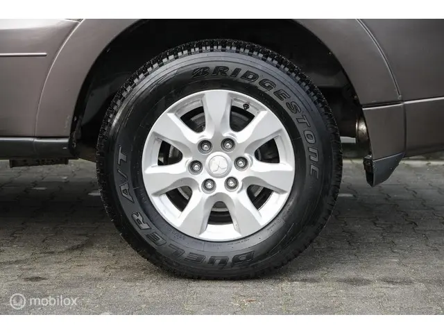 Mitsubishi Pajero 3.2 DI-D Instyle 2013 Diesel 37