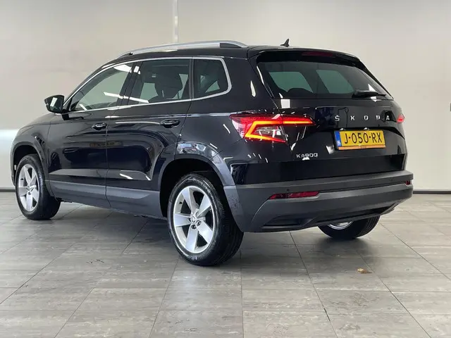 Škoda Karoq 1.0 TSI Style 2020 Benzine 4