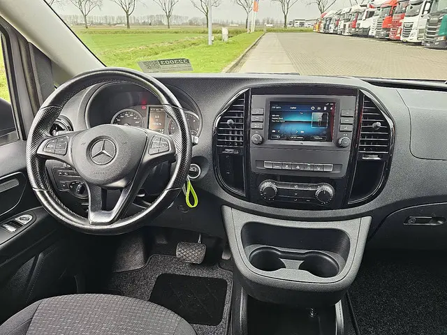 Mercedes-Benz Vito 116 2021 Diesel 8