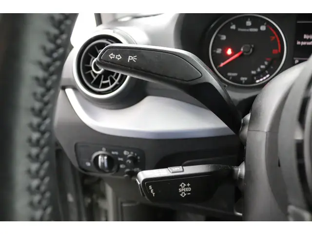 Audi Q2 1.0 TFSI Sport 2017 Benzine 29