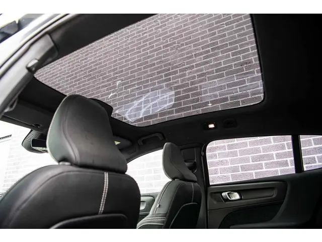 Volvo C40 Recharge Plus 69 kWh 2022 Elektrisch 26