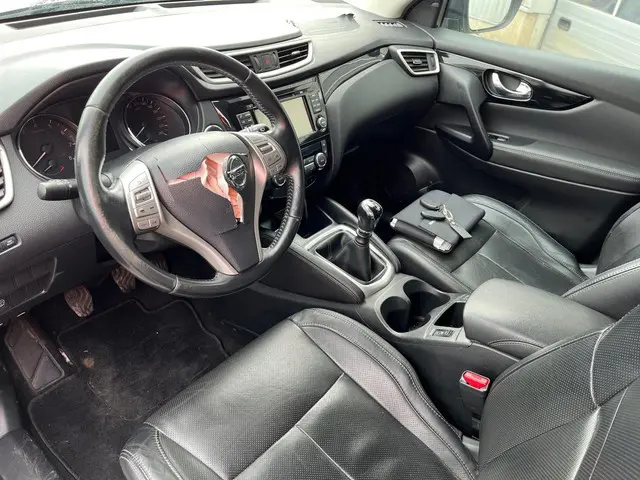 Nissan QASHQAI 1.2 Tekna - Front Schade - BPM 2014 Benzine 11