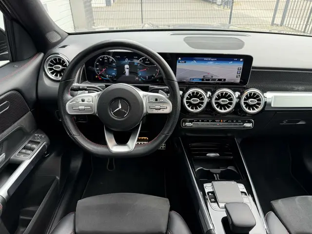 Mercedes-Benz GLB 200 AMG PAMORAMADAK 2020 Benzine 8