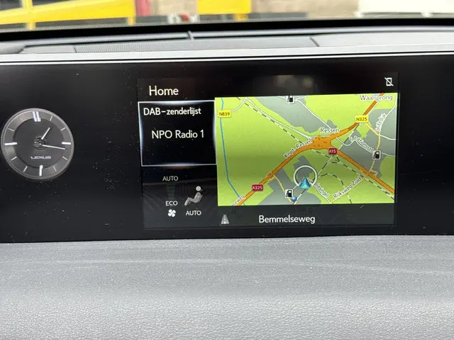 Lexus UX 250h 2022 Hybride Benzine 12