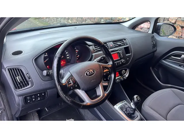 Kia Rio 1.4 CVVT ExecutiveLine 2014 Benzine 19