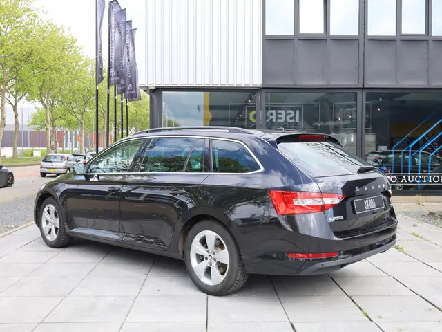 Škoda Superb 3