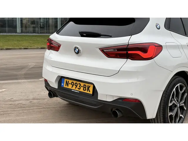BMW X2 sDrive20i High Executive 2018 Benzine 4
