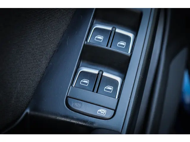 Audi A4 Avant 1.8 TFSI Business Edition 2014 Benzine 11