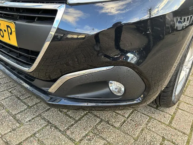 Peugeot 208 1.2 Airco en parkeerhulp 2018 Benzine 35