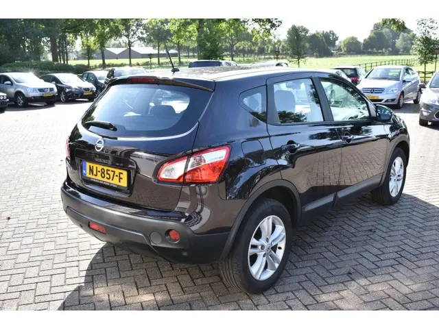 Nissan QASHQAI 1.6 Visia 2013 Benzine 4