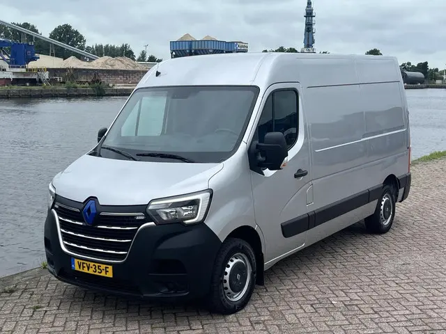 Renault Master bestel T35 2.3 dCi 135 L2H2 2020 Diesel 22