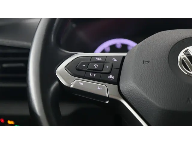 Volkswagen T-Cross 1.0 TSI 115pk Life DSG 2020 Benzine 21