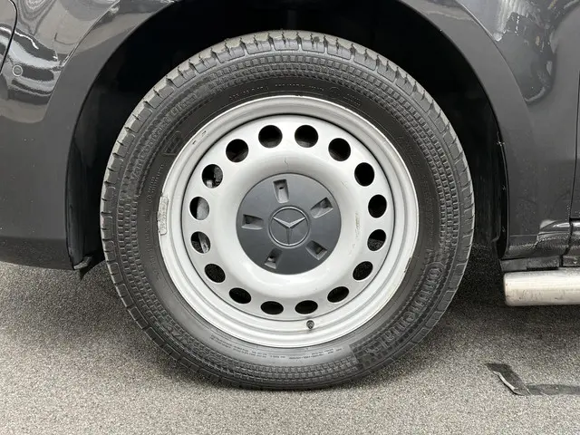 Mercedes-Benz eVito eVito Lang 66 kWh 2023 Elektrisch 37