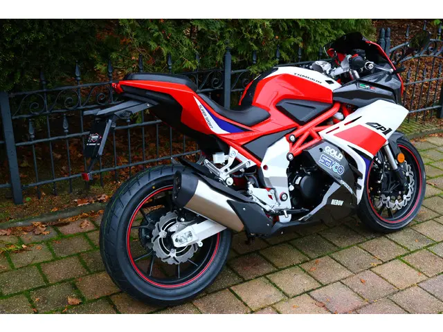 Yamaha YZF R125 TRMOTOR 125 GP-ONE [A1 A2] 2026 Benzine 9