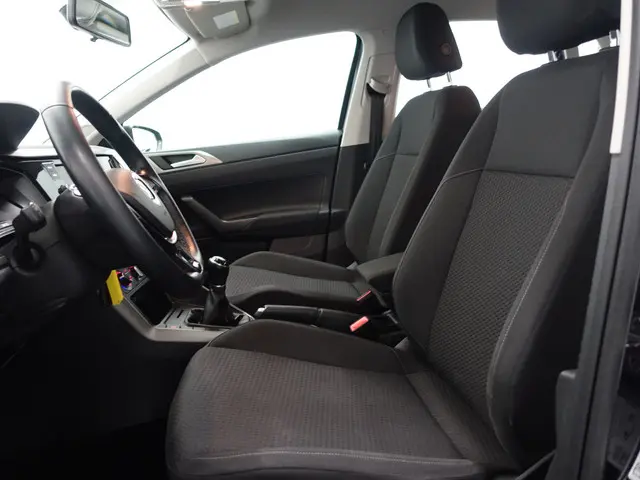 Volkswagen Polo 1.6 TDI Highline- 2018 Diesel 16
