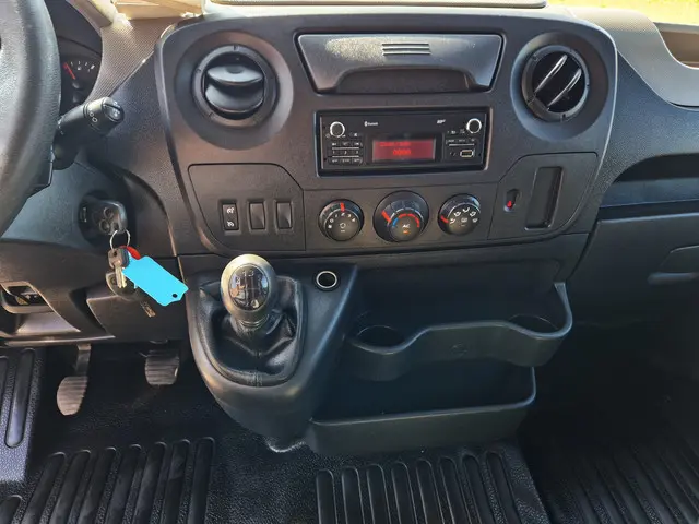 Renault Master T35 2.3 dCi L1H2 2015 Diesel 13