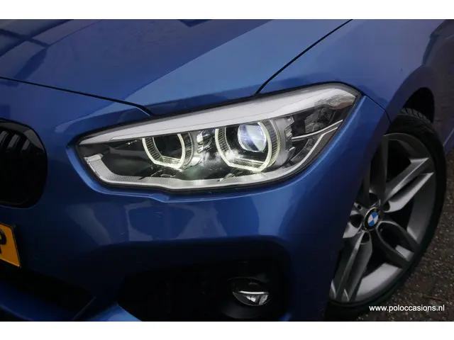 BMW 1 Serie 118i 2018 Benzine 16
