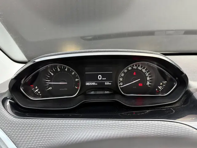 Peugeot 2008 1.2 PureTech Blue Lion 2016 Benzine 43