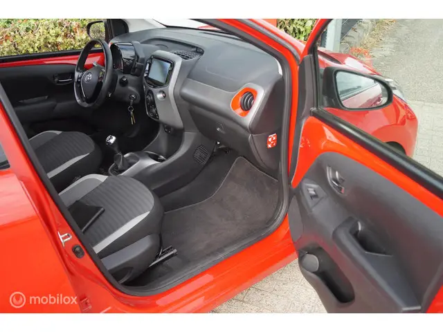 Toyota Aygo 1.0 VVT-i x-joy 2020 Benzine 17