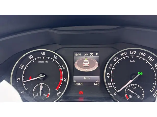 Škoda Superb 1.4 TSI ACT Style Business 2018 Benzine 26