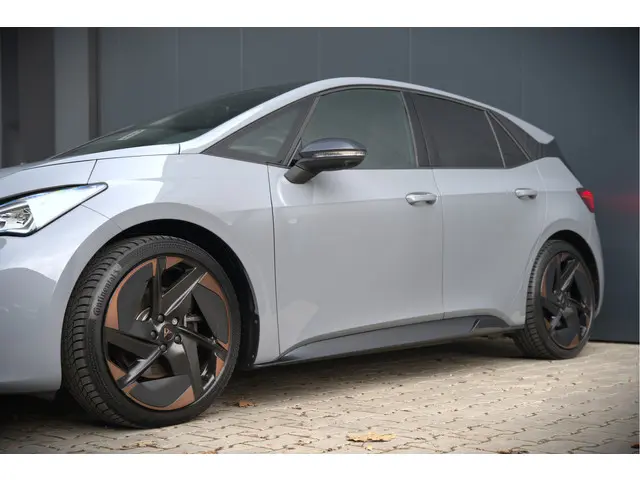 CUPRA Born Copper Edition One 62 kWh 2021 Elektrisch 16