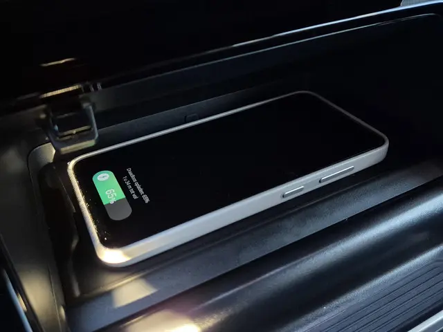 Peugeot 2008 1.2 Hybrid 145 GT 2025 Hybride Benzine 37