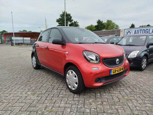 Smart Forfour 1.0 Pure/CRUISCONTROL/NAP 2015 Benzine 3