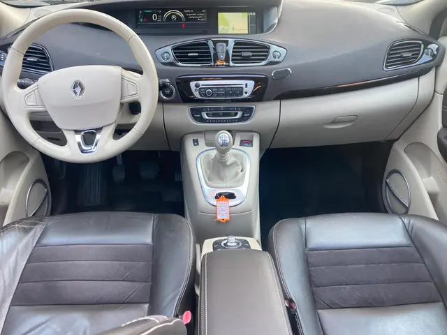Renault Grand Scénic 1.2 TCe Privilege 2013 Benzine 10
