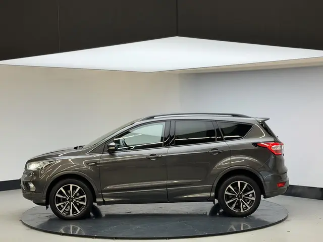 Ford Kuga 1.5 EcoBoost Vignale ST-Line 2018 Benzine 10