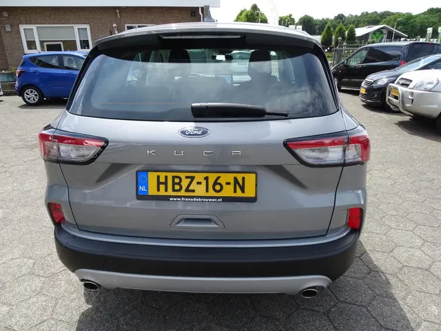 Ford Kuga 1.5 EcoBoost Trend 2021 Benzine 6