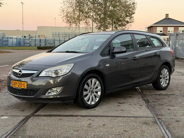 Opel Astra Sports Tourer 1.7 CDTi Selection 2012 Diesel 9