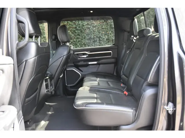 Dodge Ram 1500 5.7 V8 4x4 Crew Cab 5'7 LARAMIE 2020 LPG/Gas 8