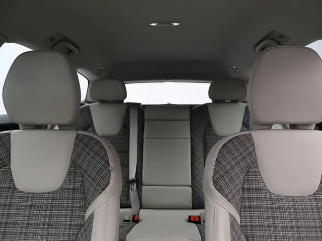 Volvo V60 2.0 T4 Momentum Pro 2020 Benzine 11