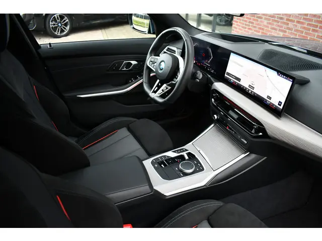 BMW 3 Serie Touring 330e M-Sport 2025 Hybride Benzine 74