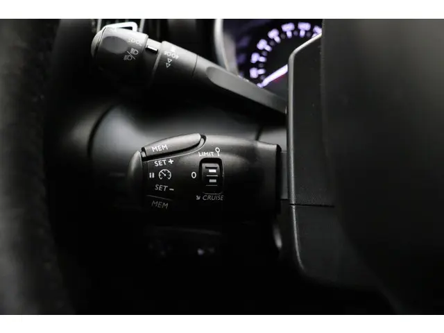 Citroën C3 Aircross 1.2 PureTech S&S Shine 2020 Benzine 26