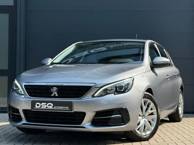 Peugeot 308 1.2 PureTech Blue Lease 2018 Benzine