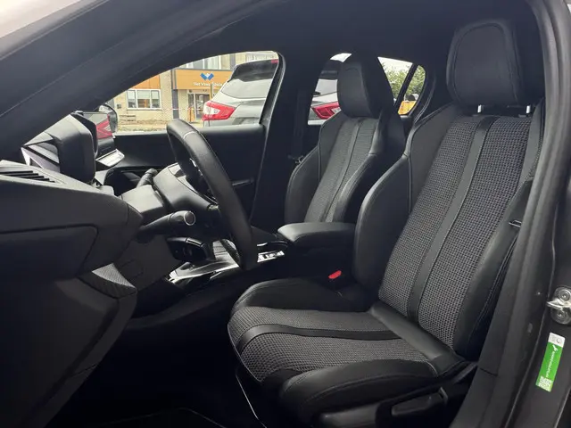 Peugeot 208 1.2 PureTech GT 2022 Benzine 5