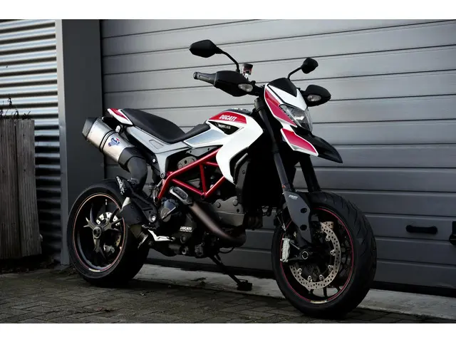 Ducati Hypermotard 821 SP 2013 Benzine 4