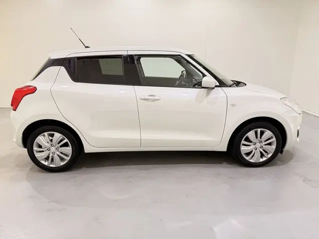 Suzuki Swift HB 1.2 Dualjet Select Navi 2019 Benzine 38