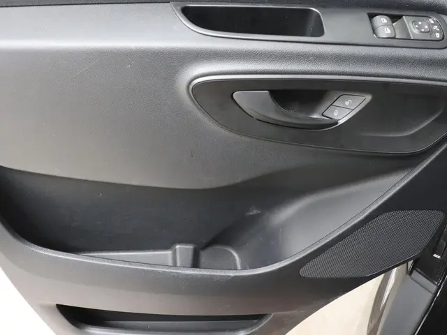 Mercedes-Benz Sprinter 315 1.9 CDI L2H2 2024 Diesel 22