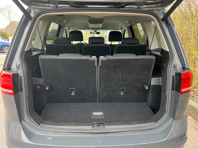 Volkswagen Touran 1.5 TSI Highline 7p, 1e eig. 2021 Benzine 28