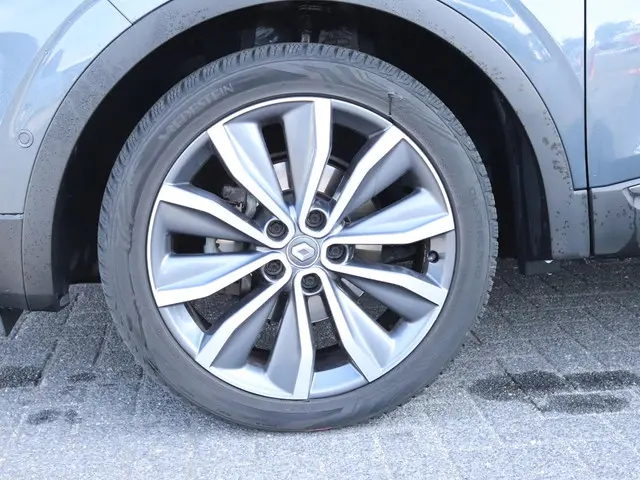 Renault Kadjar 1.2 TCe 130 EDC Bose 2016 Benzine 26